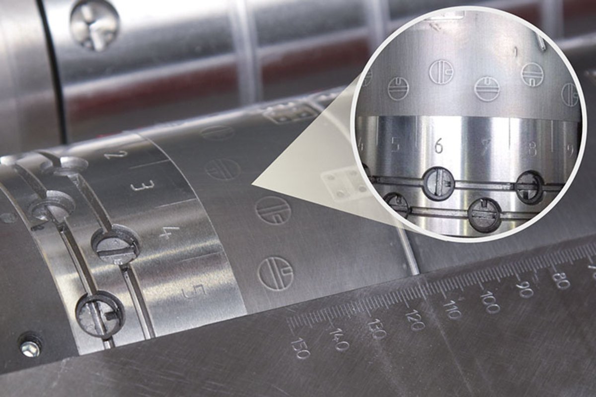 Vakuumeinstellung am Magnetzylinder für einfache und schnelle Formateinstellung